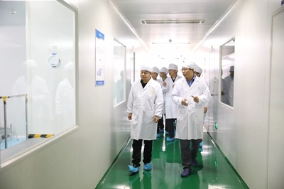 荔波縣委書記尹德俊率隊赴海南開展生物化工產(chǎn)品技術(shù)研發(fā)招商引資活動